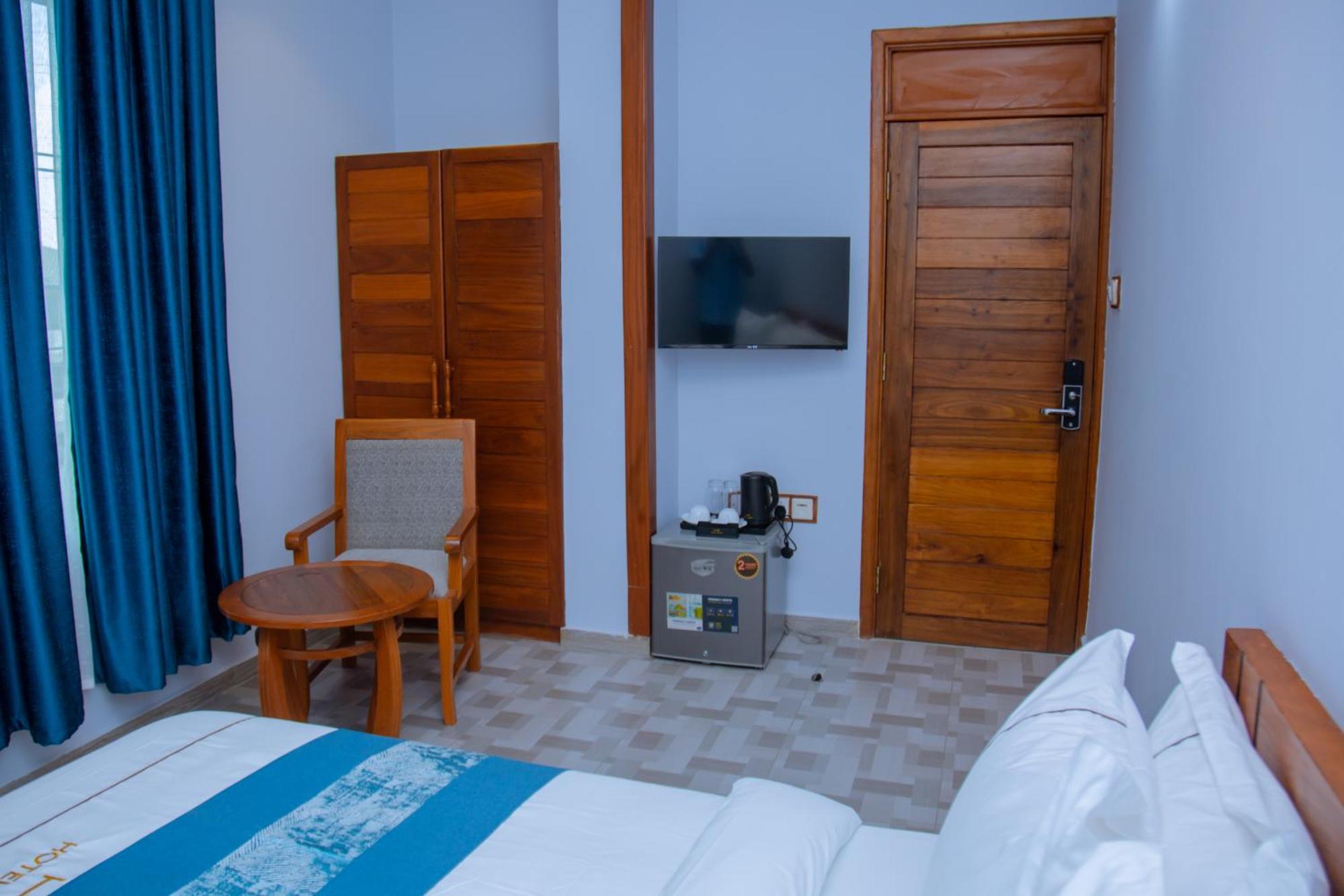 Hotel Rolax Dar es Salaam Buitenkant foto