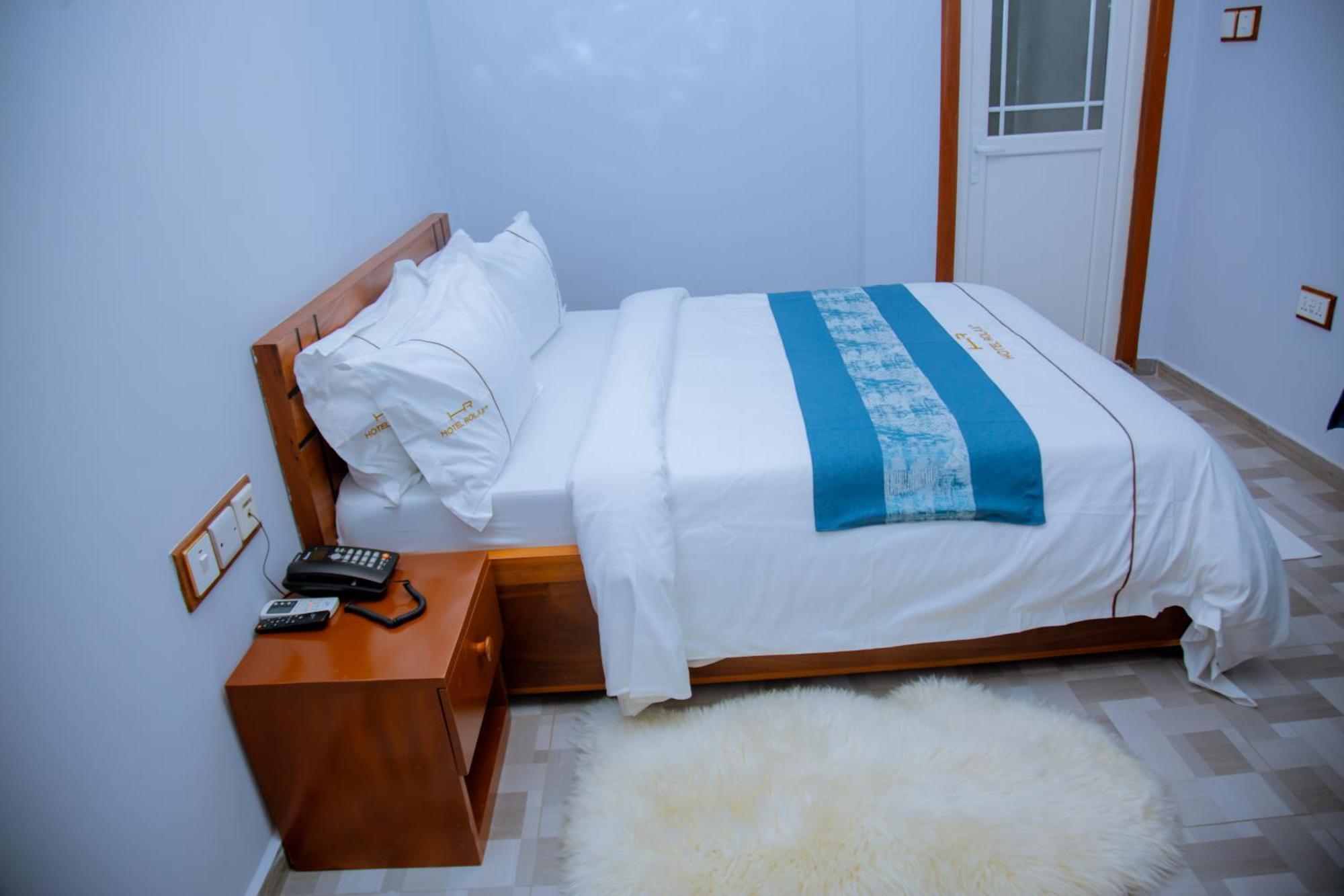 Hotel Rolax Dar es Salaam Buitenkant foto