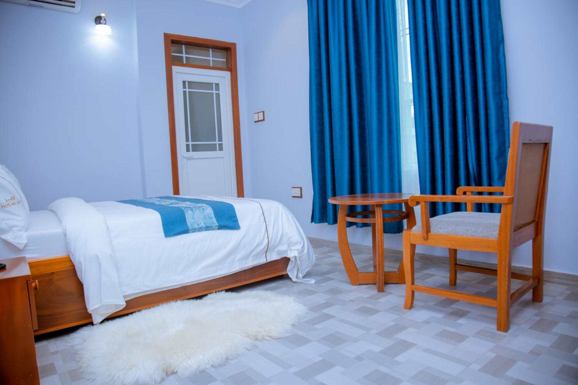 Hotel Rolax Dar es Salaam Buitenkant foto