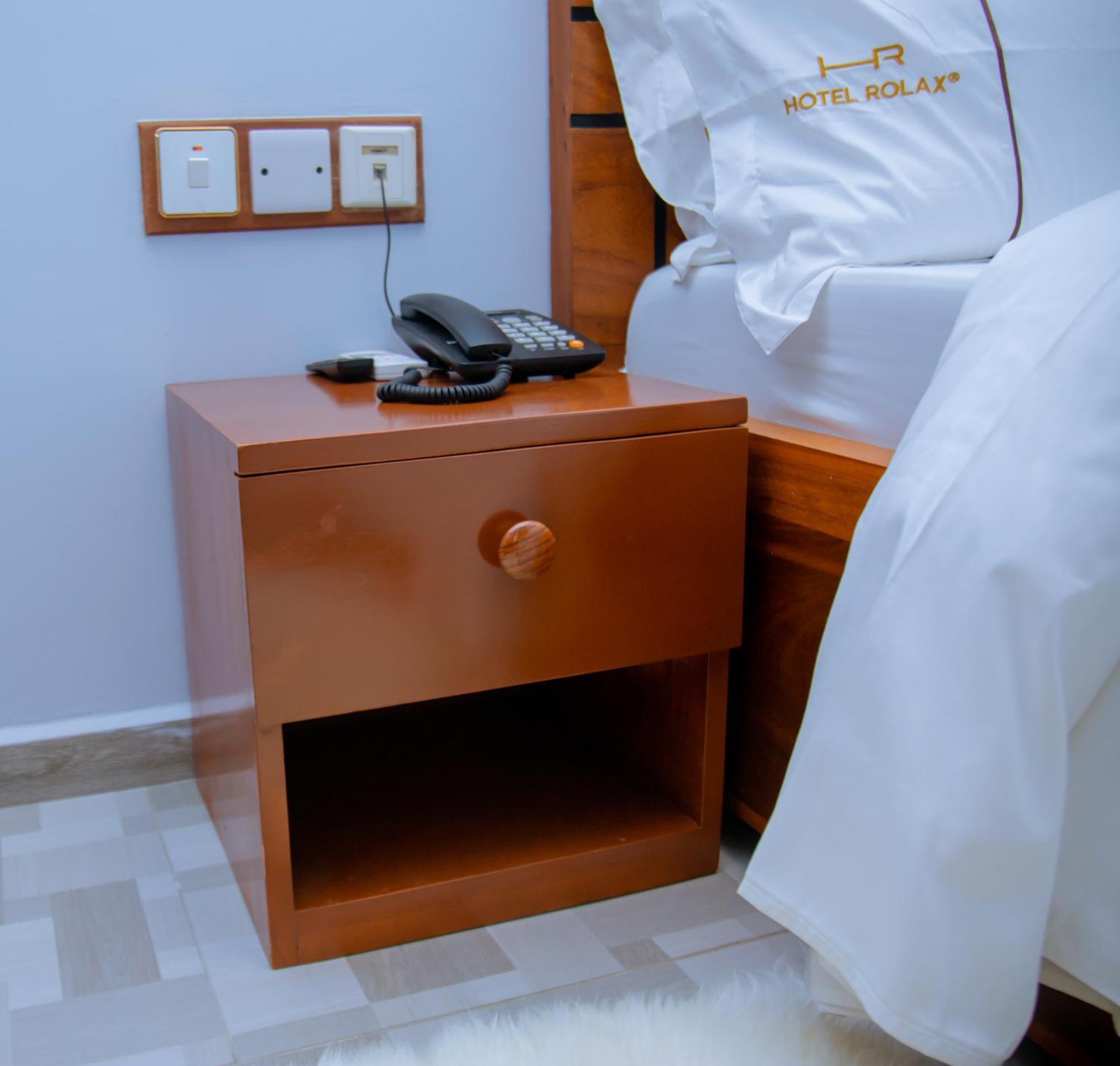 Hotel Rolax Dar es Salaam Buitenkant foto