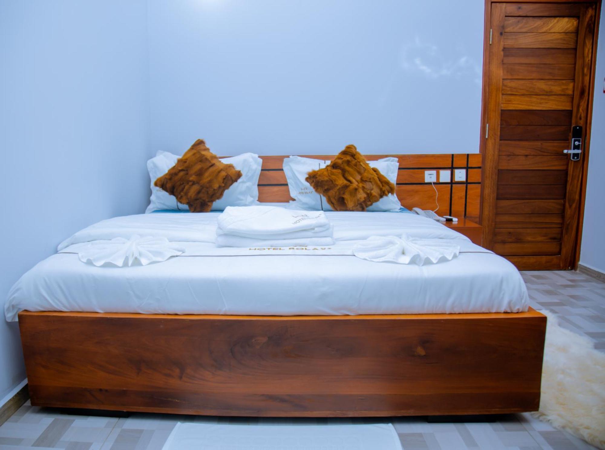 Hotel Rolax Dar es Salaam Buitenkant foto